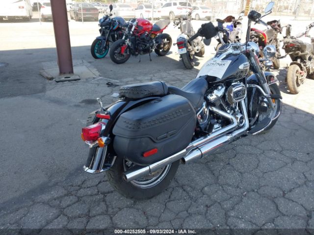 2022 HARLEY-DAVIDSON FLHCS 1HD1YBK18NB031571 Photo 3