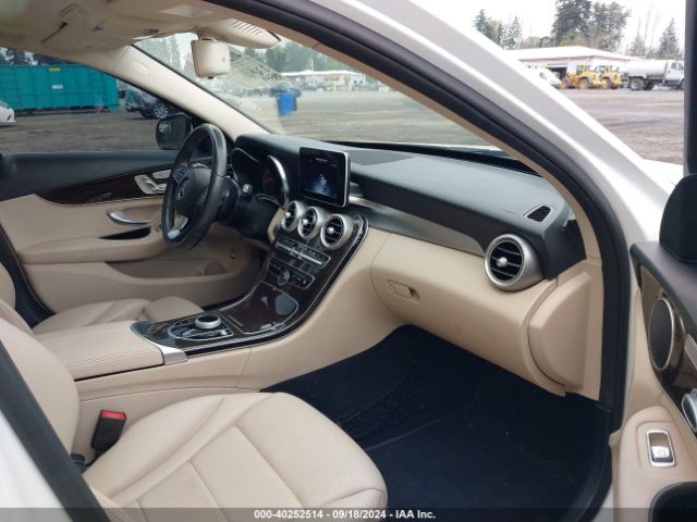 55SWF4JB6HU211733 Mercedes-Benz C 300 Luxury/sport