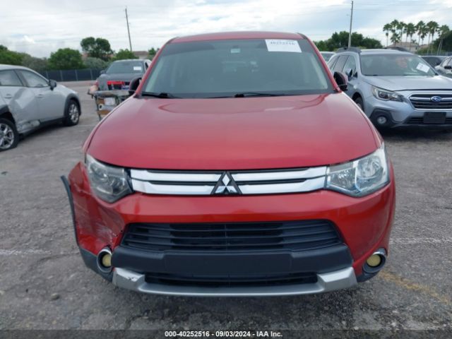 JA4AD3A39FZ008602 Mitsubishi Outlander Se