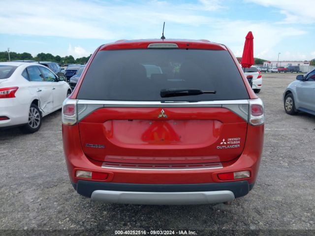 JA4AD3A39FZ008602 Mitsubishi Outlander Se
