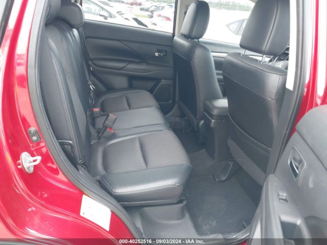 JA4AD3A39FZ008602 Mitsubishi Outlander Se