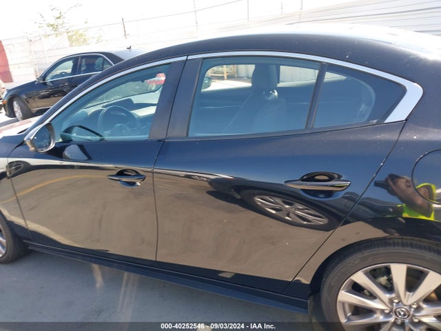 Mazda Mazda3 Select Package 2020 3MZBPACL2LM132868 Image 15