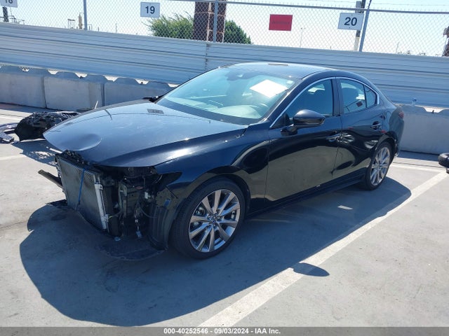 Mazda Mazda3 Select Package 2020 3MZBPACL2LM132868 Image 2