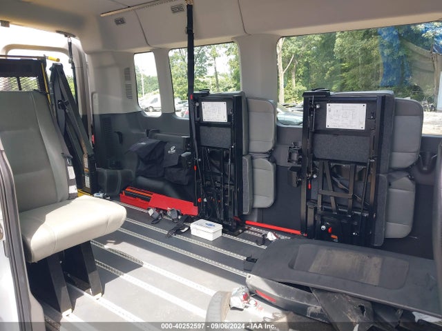 Ford Transit-350 Passenger Van Xl 2022 1FDAX2C86NKA20483 Image 8