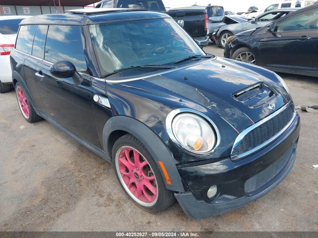 2010 MINI COOPER S CLUBMAN WMWMM3C57ATP93874 Photo 0