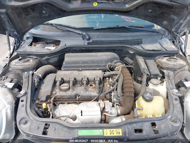 2010 MINI COOPER S CLUBMAN WMWMM3C57ATP93874 Photo 9