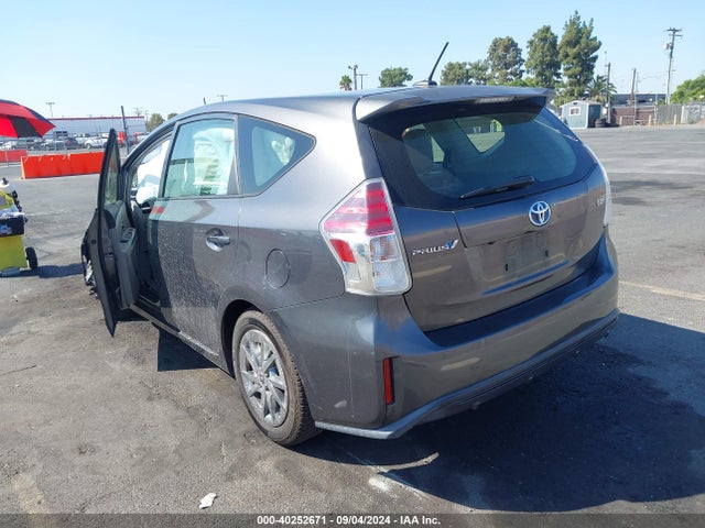 Toyota Prius V Four 2015 JTDZN3EU1FJ022422 Image 3