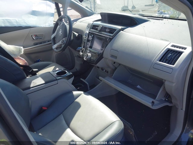 Toyota Prius V Four 2015 JTDZN3EU1FJ022422 Image 5