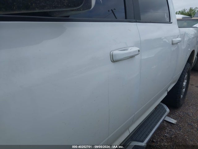 3C6UR5DL5MG620523 RAM 2500 Big Horn  4x4 6'4 Box