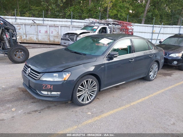 1VWBS7A32FC044686 Volkswagen Passat 1.8t Sport