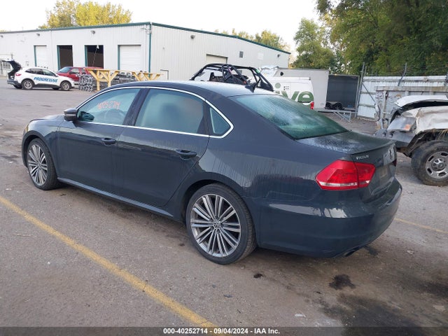 1VWBS7A32FC044686 Volkswagen Passat 1.8t Sport