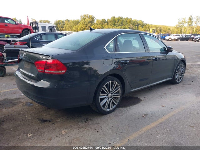 1VWBS7A32FC044686 Volkswagen Passat 1.8t Sport