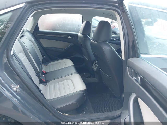 1VWBS7A32FC044686 Volkswagen Passat 1.8t Sport