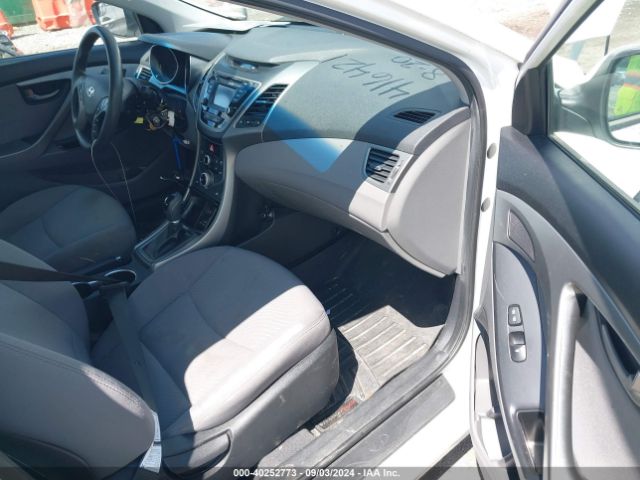 5NPDH4AE9EH487415 Hyundai ELANTRA SE