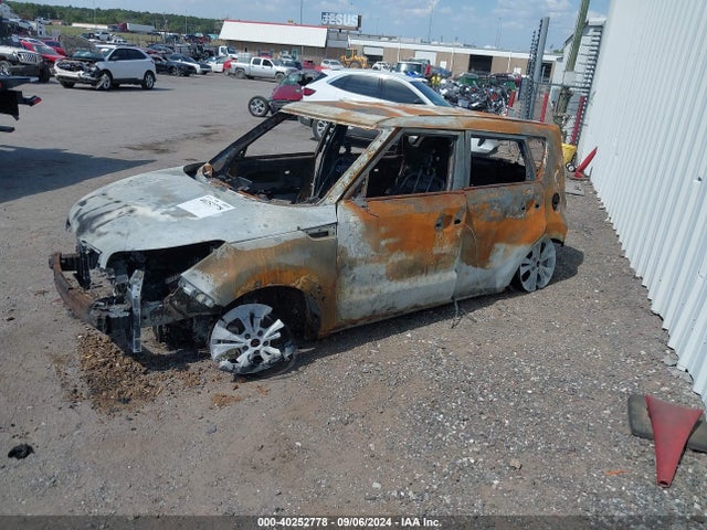 KIA SOUL + 2016 KNDJP3A55G7862174 Image 2