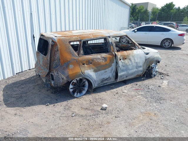 KIA SOUL + 2016 KNDJP3A55G7862174 Image 4