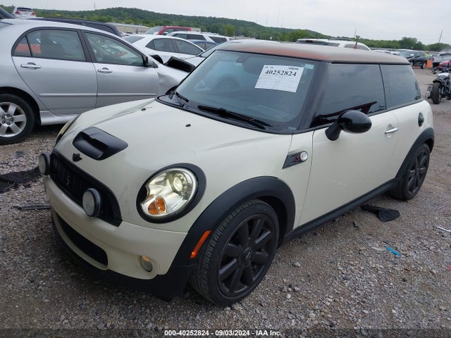 2007 MINI COOPER S WMWMF735X7TL88702 Photo 1