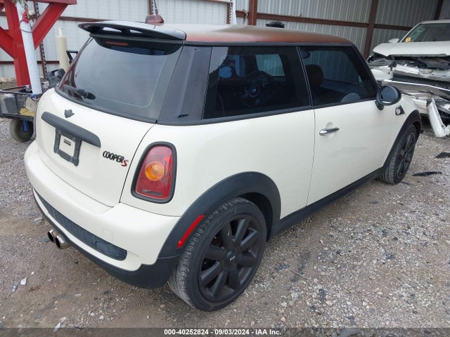 2007 MINI COOPER S WMWMF735X7TL88702 Photo 3