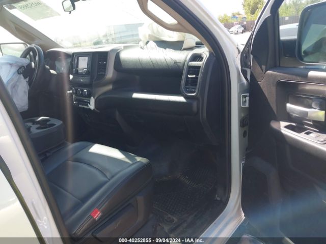 3C6UR5CJ3KG512575 RAM 2500 Tradesman  4x4 6'4 Box