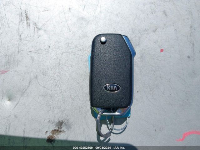KNDJ23AU8L7035902 KIA SOUL LX
