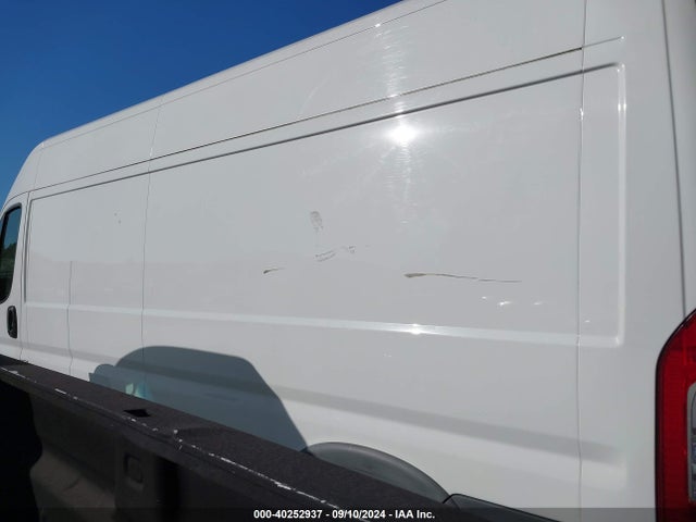 3C6TRVDG0JE148947 RAM Promaster 2500 High Roof 159 Wb