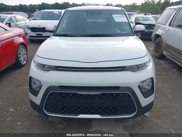 KIA SOUL LX 2022 KNDJ23AU4N7834689 Image 13