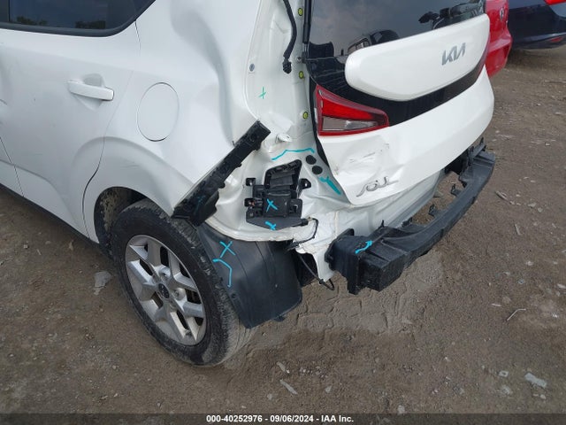 KIA SOUL LX 2022 KNDJ23AU4N7834689 Image 6