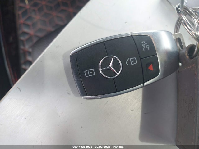 WDD3G4EB8KW020531 Mercedes-Benz A 220