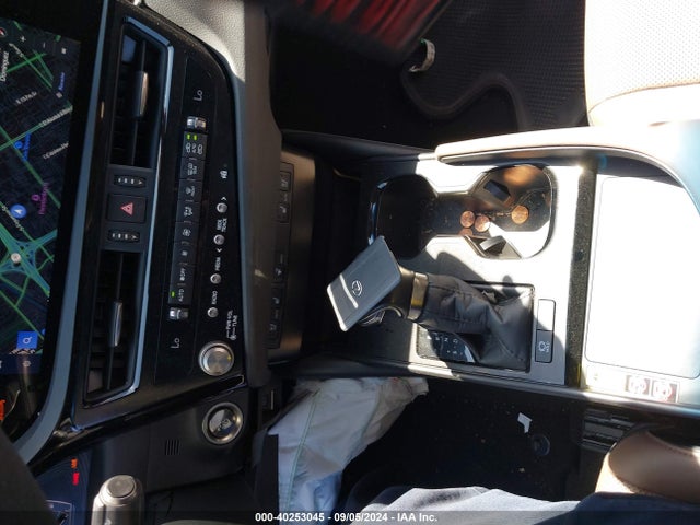 Lexus ES 300H 2024 58ADA1C11RU040977 Image 11