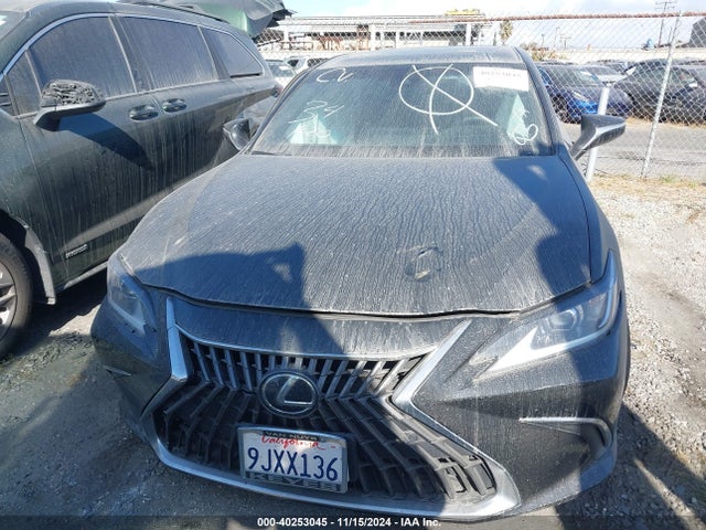 Lexus ES 300H 2024 58ADA1C11RU040977 Image 13