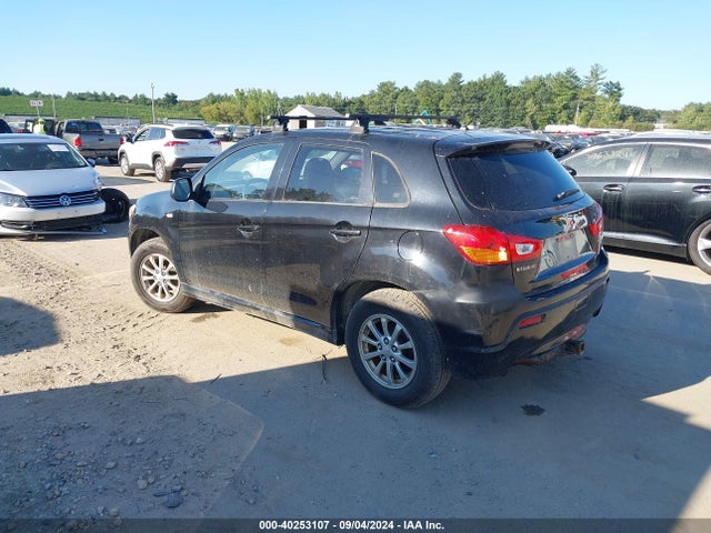 2011 MITSUBISHI OUTLANDER SPORT JA4AP3AU0BZ018588 Photo 2