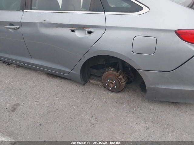 Hyundai Sonata 2017 5NPE24AF0HH589656 Image 15