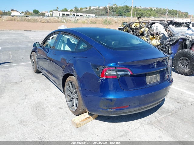 2022 TESLA MODEL 3 5YJ3E1EB2NF267194 Photo 2