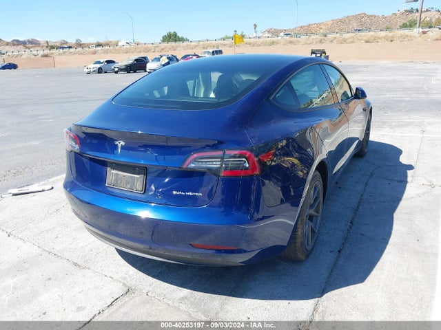 2022 TESLA MODEL 3 5YJ3E1EB2NF267194 Photo 3