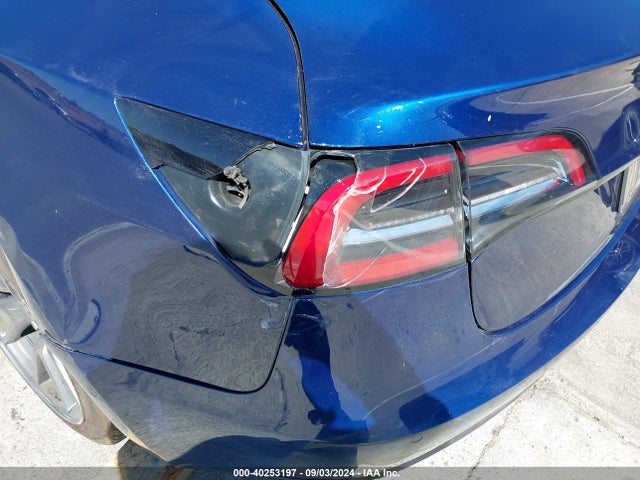 2022 TESLA MODEL 3 5YJ3E1EB2NF267194 Photo 5