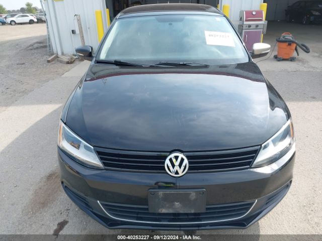 3VWD07AJXEM317321 Volkswagen Jetta 1.8t Se