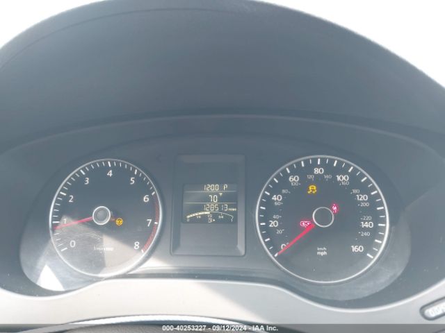 3VWD07AJXEM317321 Volkswagen Jetta 1.8t Se