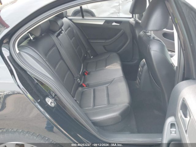 3VWD07AJXEM317321 Volkswagen Jetta 1.8t Se