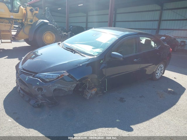 Toyota COROLLA LE 2018 2T1BURHE4JC008501 Image 2