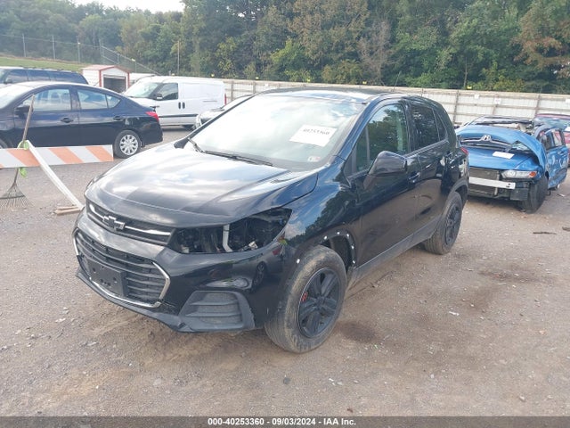 Chevrolet TRAX LS 2019 3GNCJKSB1KL360525 Image 2