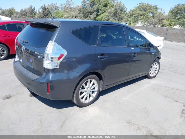 Toyota Prius V Two 2014 JTDZN3EU4E3305576 Image 4