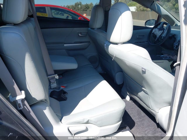 Toyota Prius V Two 2014 JTDZN3EU4E3305576 Image 8