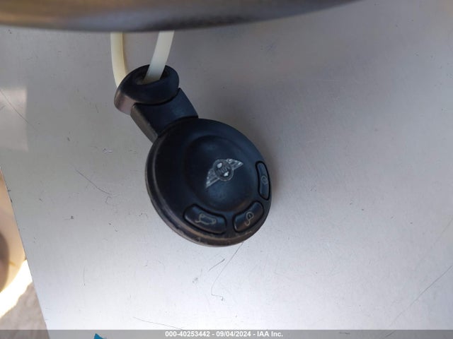 2007 MINI COOPER WMWMF33517TT54060 Photo 10