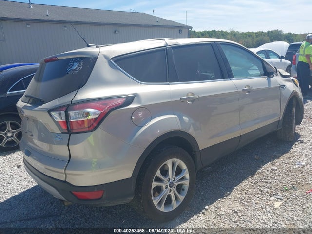 Ford ESCAPE SE 2017 1FMCU9GD7HUD82378 Image 4