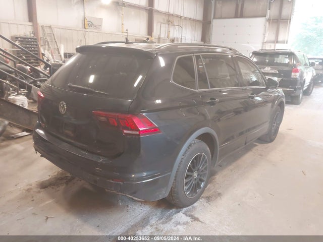 3VV2B7AX2LM117623 Volkswagen Tiguan 2.0t Se/2.0t Se R-line Black/2.0t Sel