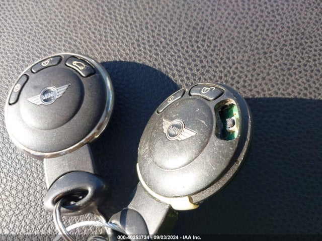 2009 MINI COOPER WMWMF335X9TU73115 Photo 10