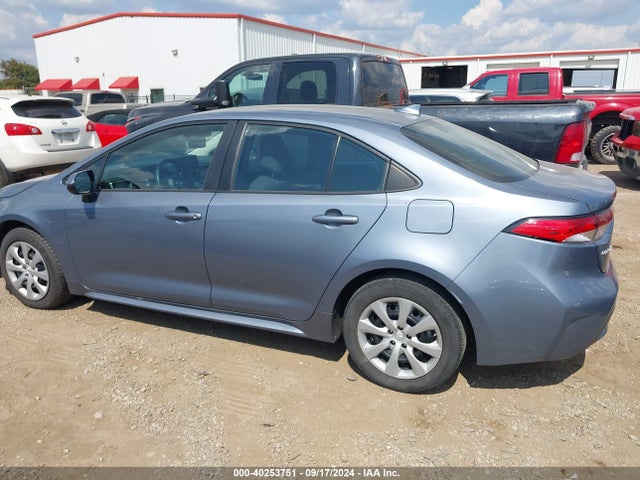 Toyota COROLLA LE 2022 5YFEPMAE1NP332139 Image 14