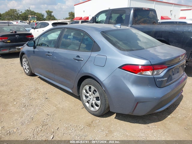 Toyota COROLLA LE 2022 5YFEPMAE1NP332139 Image 3