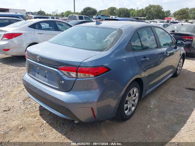Toyota COROLLA LE 2022 5YFEPMAE1NP332139 Image 4