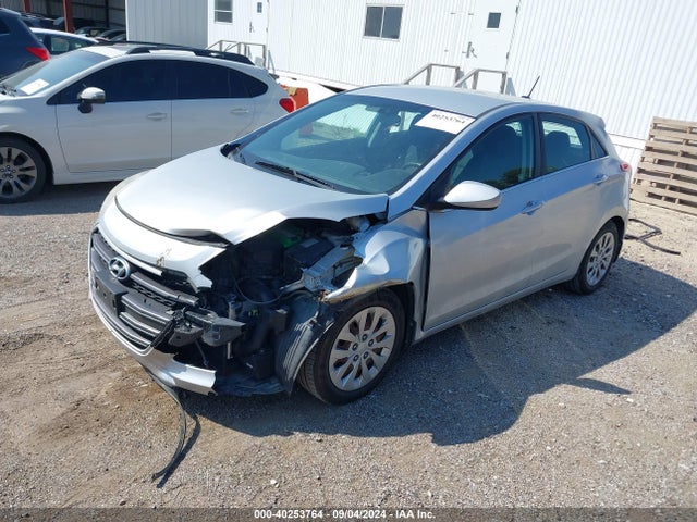 Hyundai ELANTRA GT 2016 KMHD35LH3GU283337 Image 2